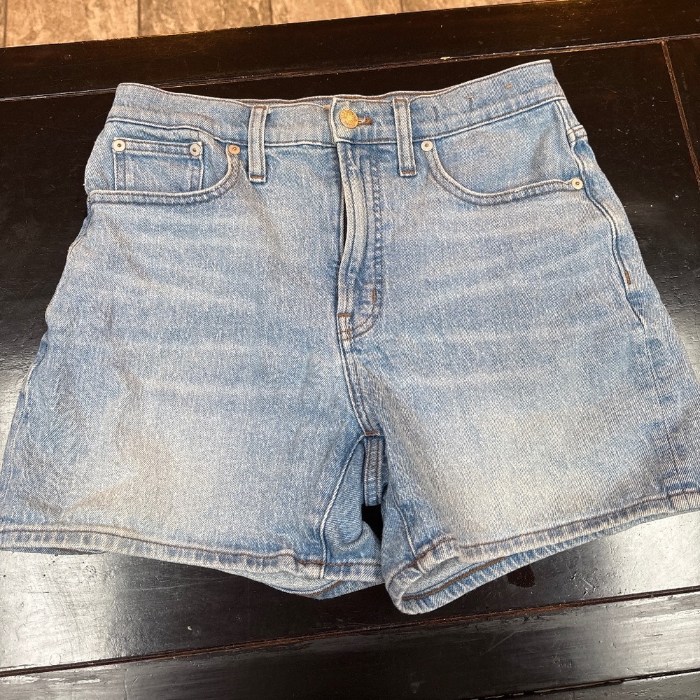 The Perfect Mid-Length Madewell Short